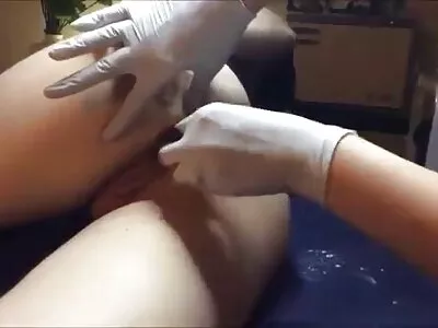 അവളുടെ മുഖത്ത് വളരെയധികം ബീജം