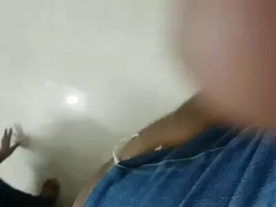അമച്വർ ബിഗ് ബൂബ്സ് വെബ്‌ക്യാമുകൾ