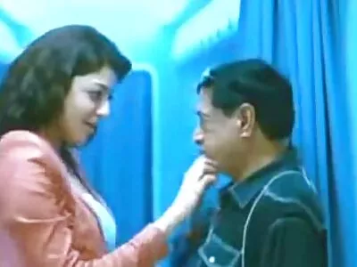 കാറിൽ കോഴി മുലകുടിക്കുന്നു