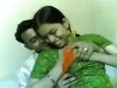 മാതാപിതാക്കൾ വീടുവിട്ടിറങ്ങുമ്പോൾ സുന്ദരിയായ സുന്ദരിയായ ഭാര്യ വിസ്മയകരമായ ലൈംഗികത രസകരമാക്കുന്നു